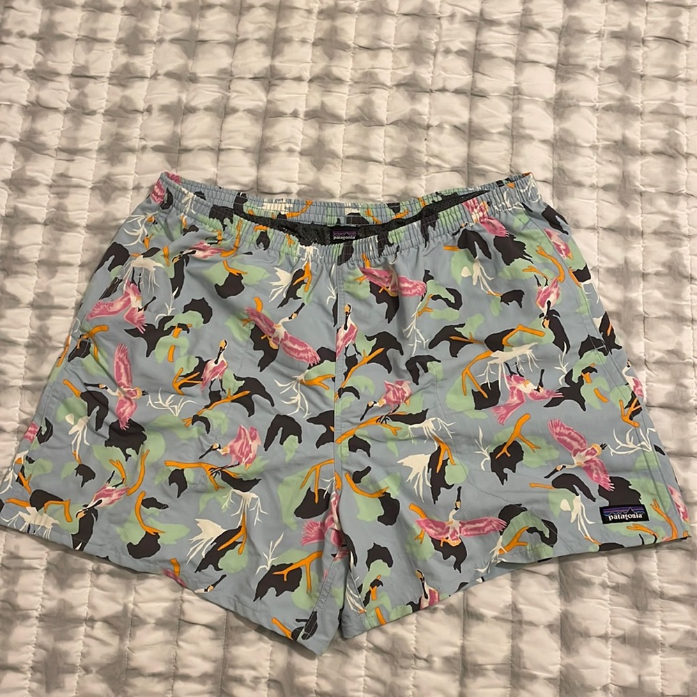 NEW WITH TAGS Patagonia Men’s Baggies swim shorts 5” size XL